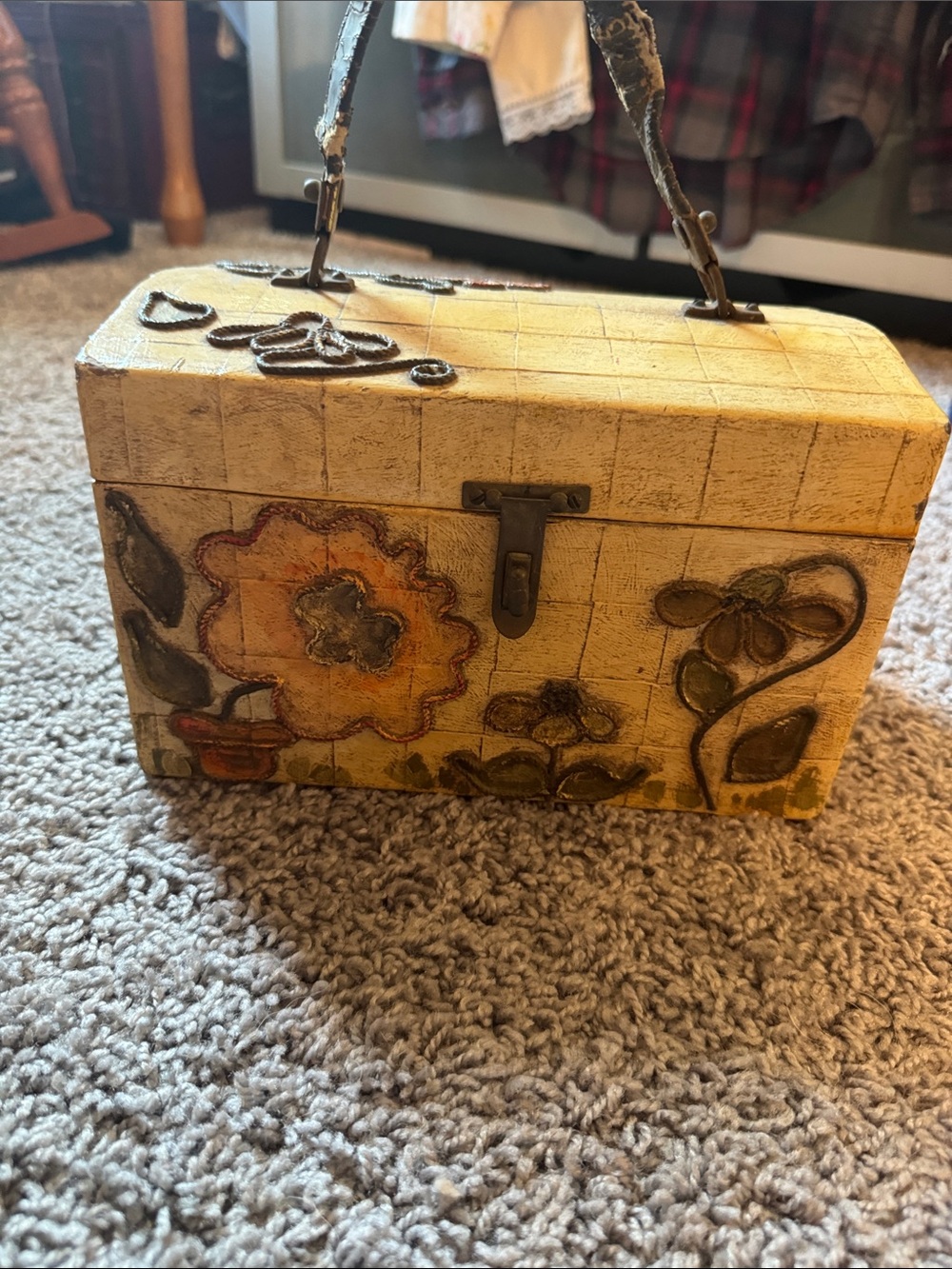 Vintage wooden floral box purse 1970s